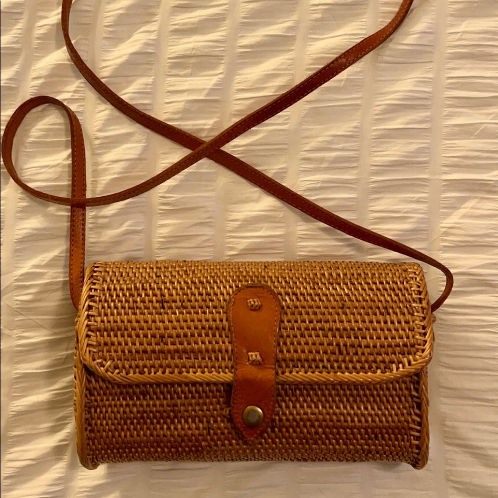 Woven crossbody summer purse